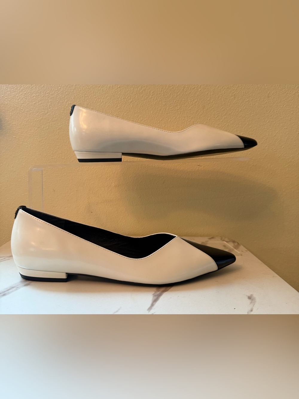 Tory Burch Two-Tone Pointed Cap Toe Flats - White & Black,  Size 8-1/2, EUC